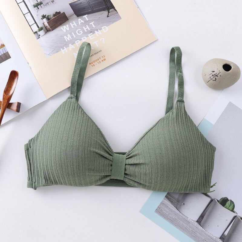 Biustonosz w kształcie kokardy
