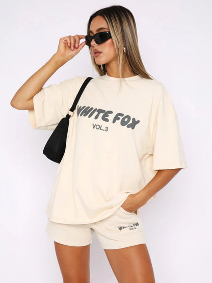 White Fox | Zestaw w luźnym stylu z T-shirtem i szortami