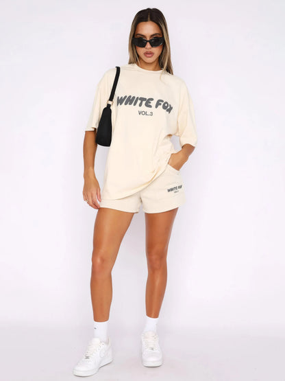 White Fox | Zestaw w luźnym stylu z T-shirtem i szortami