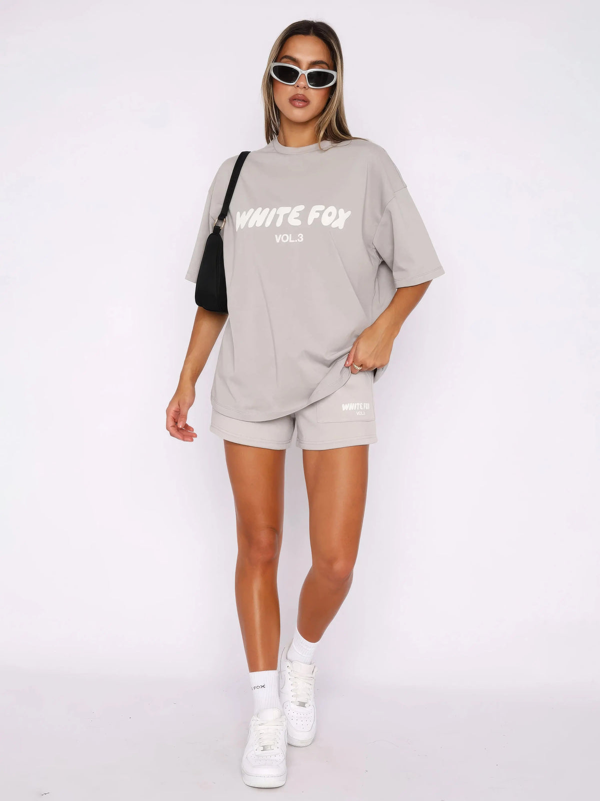 White Fox | Zestaw w luźnym stylu z T-shirtem i szortami