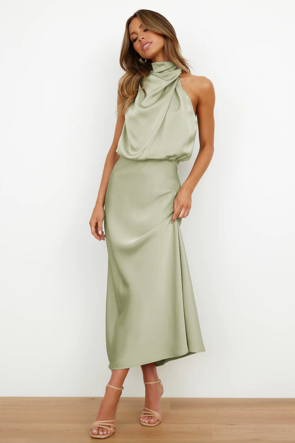 Olivia | Elegancka Suknia Wieczorowa Halter 1