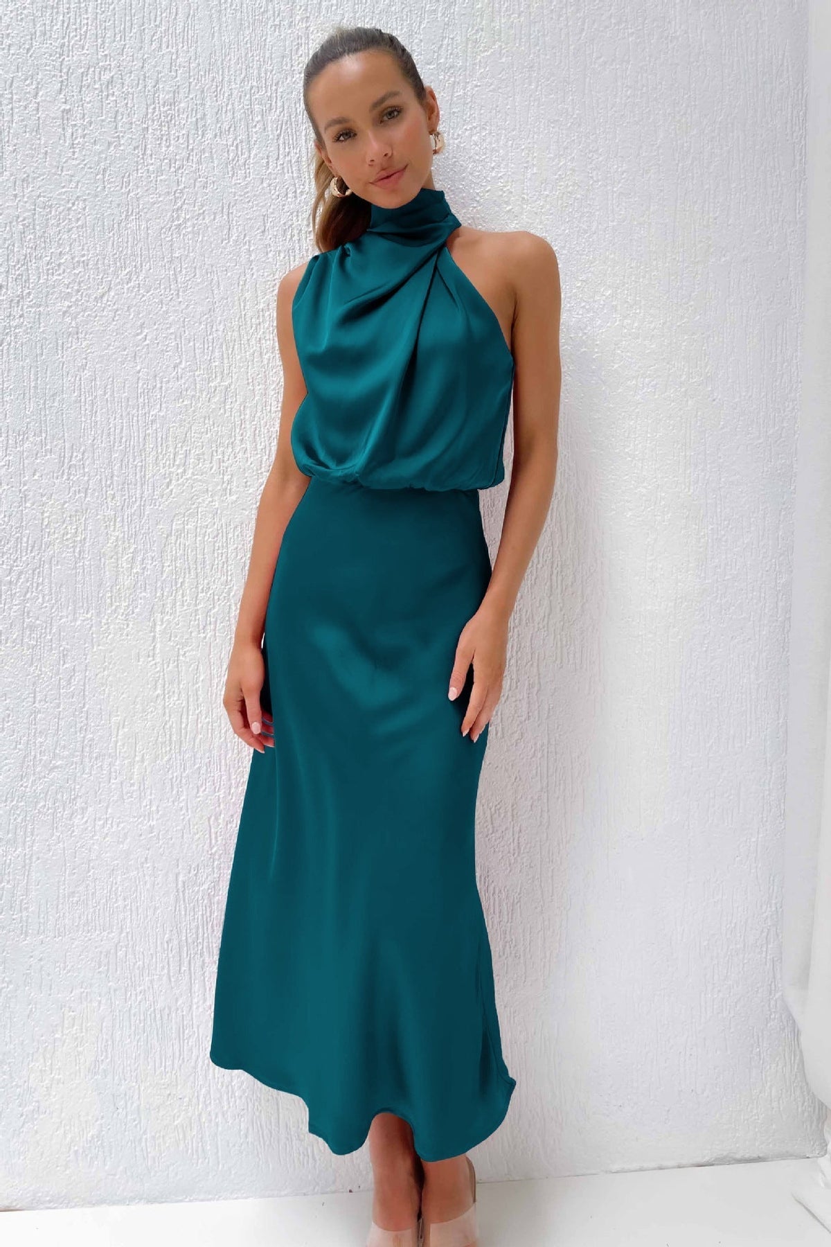 Olivia | Elegancka Suknia Wieczorowa Halter 11