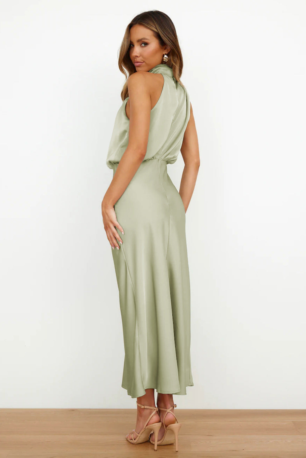 Olivia | Elegancka Suknia Wieczorowa Halter 2