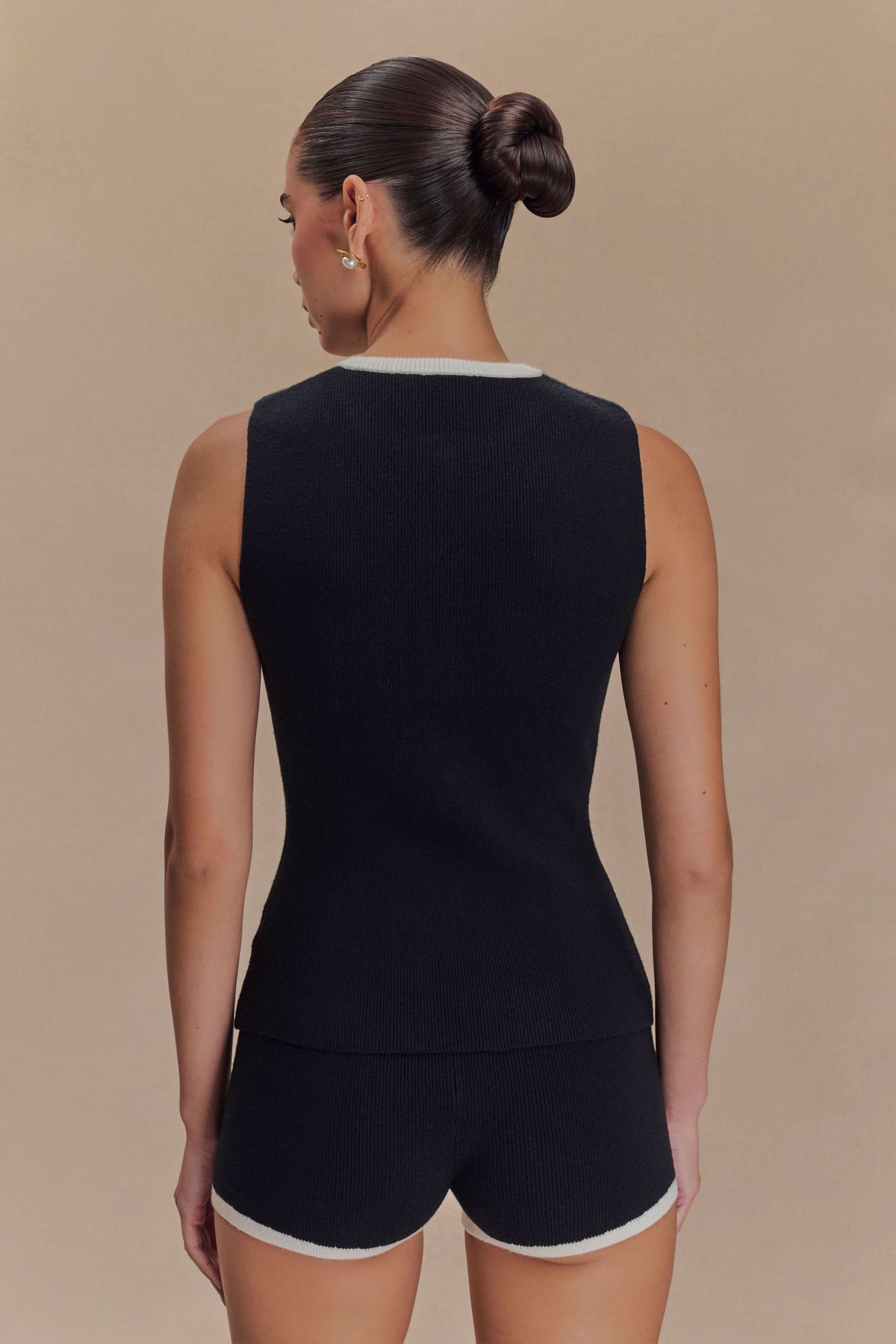 Stylowy Zestaw Damski | Dresowy Zestaw Damski z Prążkowanymi Szortami | Wygodny Look na Podróże