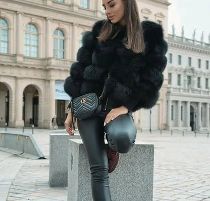Lacy | Wysokiej jakości kurtka z sztucznego futra – Elegancki design dla elegancji i komfortu